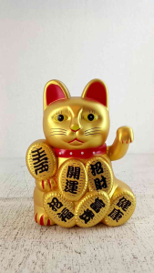 แมวกวัททองโชคลาภแบบใส่ถ่าน 🎀แถมถ่าน  ขนาดสูง4นิ้ว กวักเงินกวักทองค้าขายร่ำรวย เงินทองไหลมาเทมา ใส่ถ่านขนาด2A=1ก้อน ขนาด8*6*11ซม. ราคา180บ.