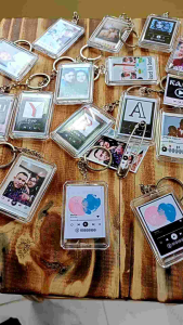 (GANTUNGAN FREE CETAK FOTO) TINGGAL REQUEST AJA YA WARNA PUTIH ATAU HITAM/ BELI 1 BONUS 1 GELANG INISIAL 1 HURUF TALI KOREA