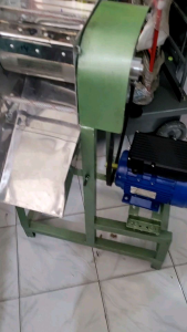 Mesin Parut Kelapa Body Samping+Mesin Dinamo Listrik