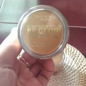 REFLI SKIN SUNSCREEN BB GLOW WITH TAMANU OIL
