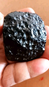 สะเก็ตดาวตก เครื่องรางทนสิทธิ์