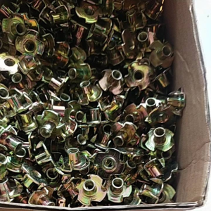 100 Pcs t nut M6 mur furniture mur cakar mur tanam kayu 6mili 6mm baut 10 m6 nut 100 BUAH MUR CAKAR M6 TEE NUT M6 x M6×10 MUR bok FURNITURE KNOCKDOWN SPEKER SEPEKER DIAMETER UNTUK BAUT M6x10 Mur tanam Cakar Tee Nut mur cakar jcbs prong Drat M6