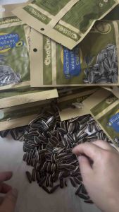 เมล็ดทานตะวันรสดั้งเดิม1ชองบรรจุ80กรัม/1ลังมี30ชองยกลัง570บาท