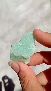 Amazonite อมาโซไนต์ น้ำหนัก 19 กรัม หินดิบ เขียวอมฟ้า หินธรรมชาติ หินสะสม  #Ama8