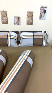 Sprei Kaos Confetti Karet Keliling + Sarung Bantal Guling Katun Motif Godiva