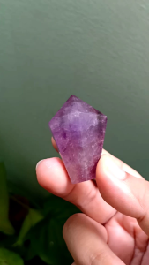 #JD003 อเมทิสต์ | Amethyst tower #point สีม่วง ทรงแท่ง ความสูง 4.1 cm หินธรรมชาติ หินสะสม