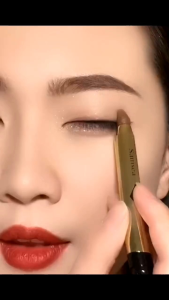 Eyeshadow crayon 2in1 eyeshadow cream shimmer single eyeshadow crayon / eyeshadow glitter highliter crayon