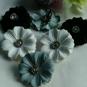 Aksesoris 76 - Sepasang Anting Klip Bunga Besar /Anting Jepit HIjab Handmade