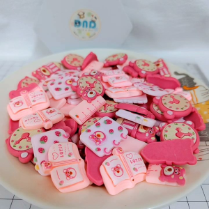 10pcs 草莓熊卡通文具树脂配件 奶油胶手机壳发夹钥匙扣咕卡车挂笔盒发绳 手工饰品材料 Lotso Resin Charm Cream Glue Toys Diy Accessories Decoration Art Craft Guka Keychain Phone Case Casing Hairclip Resinart Resincraft Handmade Handcraft Jewelry Hadiah Kanak Budak Gift for Girls DC917 DND