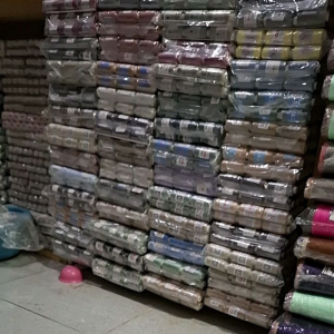 benang jait warna campur isi 12 lusin/1gros 500 yard sizi 40/2