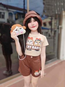 4 ชิ้น Set ลูกสาวสายคาเฟ่ สุดชิค กางเกง แถมเป๋า บรรจุภัณฑ์โบวติดผม