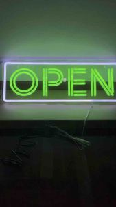 ป้ายไฟ ป้ายไฟร้าน ป้ายไฟตัวอักษร ป้ายไฟวิ่ง ป้ายไฟร้าน ป้ายไฟopen สีเขียว ขอบขาว1150บาท