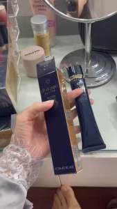 Kem Lót Cle De Peau Cấp Ẩm Làm Đều Màu Da Nâng Tone Che Khuyết Điểm Chống Nắng 37ml