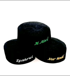 Peci Hitam Custom Bordir Nama Anak dan Dewasa Peci Kopiah Hitam Trompah Reques Bordir Nama