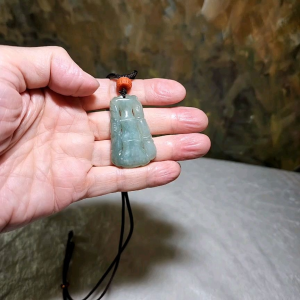 Type A Jadeite light green both sides carvings Bamboo & Bat (with certificate) with Qiaojia Nan Hong huiwen bead Jade pendant 翡翠淡绿双面雕刻竹蝙蝠(祝福)吊坠(带证书)配云南巧家南红回纹珠 竹报平安 节节高升 福在眼前
