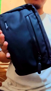 TAS SELEMPANG PRIA WATERPROOF MULTIFUNGSI.