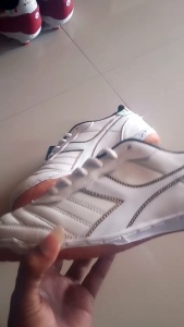 Sepatu Futsal Kulit Sapi White Gold Outsol Sudah Di Jahit Keliling