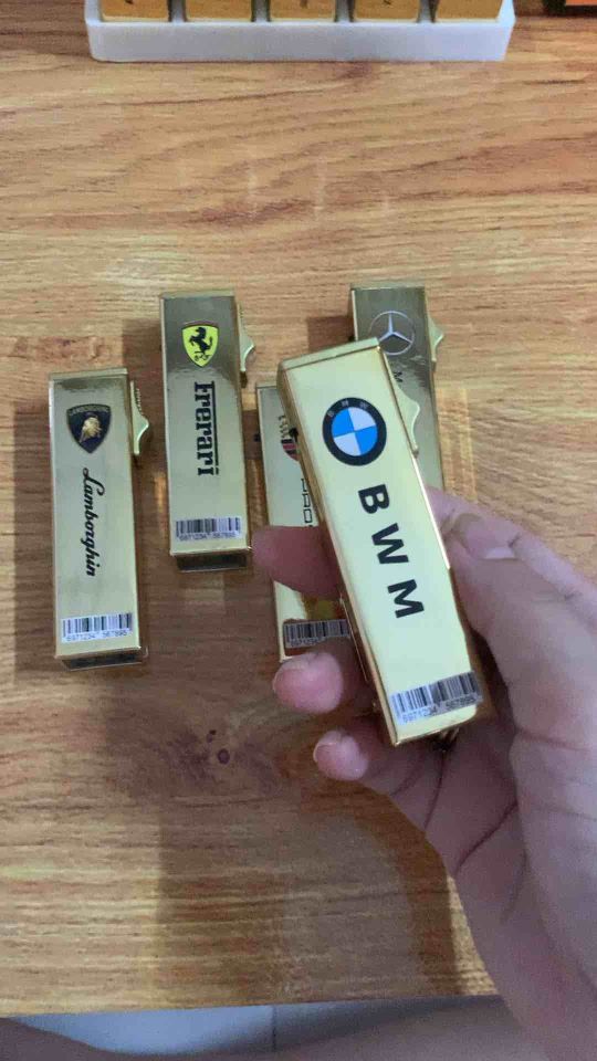 Combo 5 cái Quẹt lửa tia xanh vỏ kim loại Vàng Bóng In Hình Hãng Xe FRA Mới Nắp Trượt hiện đại bên hong thấy Gas ( bơm lại được )