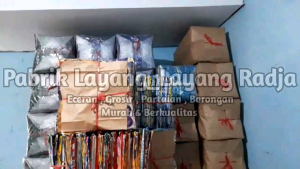 COD Layangan Plastik Ukuran 58 Murah (ISI 100 PCS) Ongkir Murah