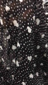 Vải voan tơ trái tim màu đen mỏng nhẹ mềm rũ(khổ 1m5)may đầm váysơ mi áo kiểu áo dài