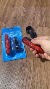 ไฟท้ายมะขาม 2212 (ใส่ถ่าน)