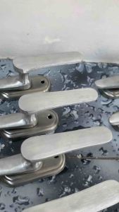 Rambuncis Panolet Jendela Besar Paket 12pcs Dof Silver