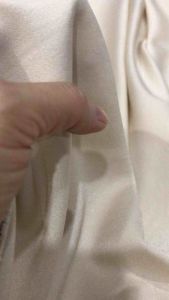 Vải Lụa Tằm Ướt (loại 1)màu be kem dày vừa mềm rũ co giãn nhẹ (khổ 1m5)may đầm váy áo kiểu  áo dài thời tran