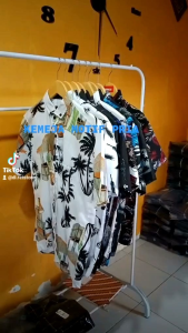 KEMEJA MOTIF PRIA LENGAN PENDEK