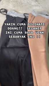 Celana Chinos Jumbo XXXL Ukuran 34-40: Celana Besar Bigsize\\n\\n Apa Itu Celana Chinos Jumbo XXXL?\\n\\nCelana chinos jumbo XXXL adalah celana pria berukuran besar yang cocok untuk pria dengan tubuh gemuk atau besar. Celana ini memiliki ukuran mulai dari 34 hingga 40 dan dirancang khusus untuk memberikan kenyamanan maksimal bagi pemakainya.\\n\\n Sejarah Celana Chinos\\n\\nCelana chinos berasal dari kata \"chinise\" yang berarti pakaian tradisional Tiongkok. Awalnya, celana chinos digunakan oleh tentara Inggris pada abad ke-19 dan kemudian menjadi populer di kalangan masyarakat umum. Celana chinos jumbo XXXL adalah evolusi dari celana chinos biasa yang dirancang khusus untuk pria berukuran besar.\\n\\n Perbedaan Celana Chinos Jumbo XXXL dengan Celana Biasa\\n\\nCelana chinos jumbo XXXL memiliki perbedaan signifikan dibandingkan dengan celana biasa. Selain ukurannya yang lebih besar, celana chinos jumbo XXXL juga dirancang dengan material yang lebih tebal dan kuat untuk memberikan kenyamanan maksimal bagi pemakainya. Selain itu, celana chinos jumbo XXXL juga dilengkapi dengan fitur tambahan seperti kantong yang lebih besar dan elastisitas pada pinggangnya.\\n\\n Cara Memilih Celana Chinos Jumbo XXXL yang Tepat\\n\\nMemilih celana chinos jumbo XXXL yang tepat bisa menjadi tantangan tersendiri. Berikut adalah beberapa tips yang dapat membantu Anda memilih celana chinos jumbo XXXL yang tepat:\\n\\n Tips Memilih Celana Chinos Jumbo XXXL\\n\\n1. Ukuran: Pastikan Anda memilih celana chinos jumbo XXXL dengan ukuran yang tepat. Anda dapat menggunakan panduan ukuran yang disediakan oleh produsen untuk memilih ukuran yang tepat.\\n\\n2. Material: Pilih celana chinos jumbo XXXL yang terbuat dari bahan berkualitas tinggi dan nyaman digunakan. Beberapa bahan yang umum digunakan untuk celana chinos jumbo XXXL antara lain katun, poliester, dan spandex.\\n\\n3. Fitur tambahan: Pilih celana chinos jumbo XXXL yang dilengkapi dengan fitur tambahan seperti kantong yang lebih besar dan elastisitas pada pinggangnya.\\n\\n Ukuran Celana Chinos Jumbo XXXL 34-40\\n\\nCelana chinos jumbo XXXL tersedia dalam ukuran 34 hingga 40. Berikut adalah panduan ukuran yang dapat membantu Anda memilih ukuran yang tepat:\\n\\n| Ukuran | Lingkar Pinggang (cm) | Lingkar Paha (cm) |\\n| --- | --- | --- |\\n| 34 | 110-114 | 118-122 |\\n| 36 | 116-120 | 124-128 |\\n| 38 | 122-126 | 130-134 |\\n| 40 | 128-132 | 136-140 |\\n\\n Keuntungan Memakai Celana Chinos Jumbo XXXL\\n\\nMemakai celana chinos jumbo XXXL memiliki beberapa keuntungan, baik dari segi fashion maupun kesehatan.\\n\\n Keuntungan Fashion\\n\\nCelana chinos jumbo XXXL dapat memberikan penampilan yang modis dan menarik bagi pria berukuran besar. Selain itu, celana chinos jumbo XXXL juga dapat dipadukan dengan berbagai jenis pakaian lainnya, seperti kemeja, jaket, dan sepatu.\\n\\n Keuntungan Kesehatan\\n\\nCelana chinos jumbo XXXL dirancang dengan material yang tebal dan kuat untuk memberikan kenyamanan maksimal bagi pemakainya. Selain itu, celana chinos jumbo XXXL juga dilengkapi dengan fitur tambahan seperti elastisitas pada pinggangnya yang dapat membantu mencegah masalah kesehatan seperti sakit punggung dan nyeri pinggang.\\n\\n Celana Chinos Jumbo XXXL: Kesimpulan\\n\\nCelana chinos jumbo XXXL adalah pilihan yang tepat bagi pria berukuran besar yang mencari celana yang nyaman dan modis. Dengan memilih celana chinos jumbo XXXL yang tepat, Anda dapat menikmati penampilan yang modis dan kenyamanan maksimal saat memakainya.\\n\\n Pentingnya Memilih Celana Chinos Jumbo XXXL yang Tepat\\n\\nMemilih celana chinos jumbo XXXL yang tepat sangat penting untuk mendapatkan penampilan yang modis dan kenyamanan maksimal saat memakainya. Dengan mempertimbangkan ukuran, material, dan fitur tambahan, Anda dapat memilih celana chinos jumbo XXXL yang tepat untuk Anda.\\n\\n Celana Chinos Jumbo XXXL sebagai Pilihan Fashion yang Tepat\\n\\nCelana chinos jumbo XXXL adalah pilihan fashion yang tepat bagi pria berukuran besar yang mencari celana yang nyaman dan modis. Dengan memilih celana chinos jumbo XXXL yang tepat, Anda dapat menikmati penampilan yang modis dan kenyamanan maksimal saat memakainya.\"\n}