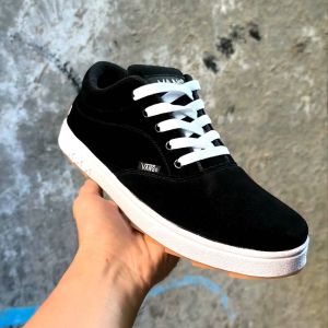 Sepatu Pria Keren Sneakers Casual Hitam Low Black Buat Sekolah dan Kerja Antislip