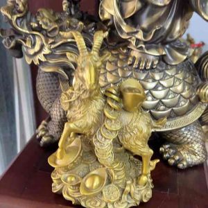 Tượng Dê kim tiền bằng đồng linh vật may mắn