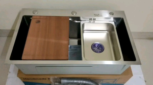 Chậu rửa bát đúc inox 304 dày 35 li. 1 hố kích thước 75 cm x 46 cm. Màu trắng bạc .( SP Gồm: Chậu to+ khay chậu nhỏ+ thớt+ xi phông)
