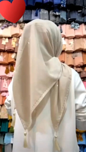 SEGI EMPAT PARIS JADUL ASEL SOWAROVSKI SAMPING