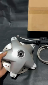 Cakram Set disk break terminator vespa new px excel pxe exclusive Pnp lengkap tinggal pasang original import.  include tromol bintang skiper  kaliper axle  selang rem  piringan dan master rem. Murah bagus