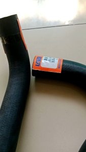 SELANG RADIATOR HONDA ACCORD 85 ATAS BAWAH