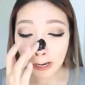 Masker penarik jerawat bintik hitam whitehead black mask blackhead remover