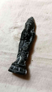 Koleksi patung kencana asli