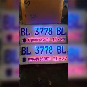 Plat Nomor Motor Nyala Timbul Baut Tanam