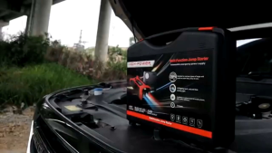 เครื่องชาร์จรถยนต์แบบพกพา อุปกรณ์สตาร์ทรถยนต์ jump start รถยนต์ จั้มสตาร์ทรถยนต์