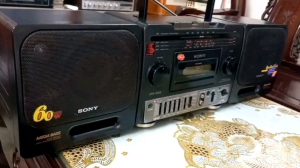 Cassette Sony CFS-1133S còn đẹp như hình zin nguyên bản.