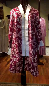Tunik Kebaya Viscos oleh Dian Pelangi: Limited Edition untuk Acara Formal