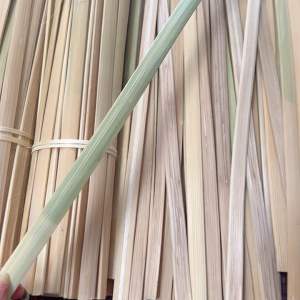 ขอบไม้ไผ่ทำก้านพัดไม้ไผ่ กว้าง1.3-1.7cmยาว45-46ชม หนา3มิลสำหรับไปทำด้ามพัด เนียนไม่เป็นเซียนเหลา มาให้เรียบร้อยแล้ว