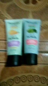 herboris face scrub pembersih wajah 3 biji