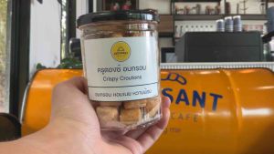 ครูตองซ์กระเทียม อบกรอบ Crispy Garlic Croutons