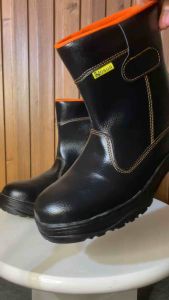 Sepatu Kerja Safety Boots Proyek Ujung Besi Boots Hitam Pria Shoes