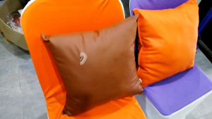 หมอน หมอนอิง หมอนหนัง กันน้ำ กันเปื้อน  เช็ดทำความสะอาดง่าย หมอนอิงโซฟา ขนาด 35x35 cm.