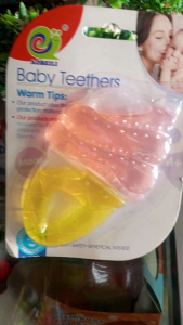 Mainan anak gigit gigitan bayi trrbuat dari.bahan yang aman bagi bayi