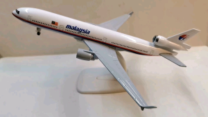 20cm or 8 inches Malaysia Airlines Diecast Airplane Collection with Landing Gears and Display Stand