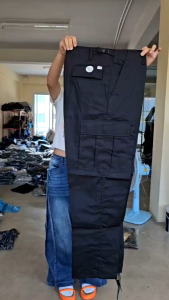 กางเกงทหารพรานสินค้า เข้ามาใหม่ พร้อมส่ง สีดำ สีกรมท่า เสื้อผ้าหนาผ้านิ่ม สีไม่ตกก้นใบโพธิ์ สีดำและสีกรม สามารถใช้งานได้ง่าย สมบูรณ์