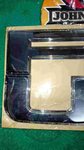 FUSO EMBLEM LETTER CHROME